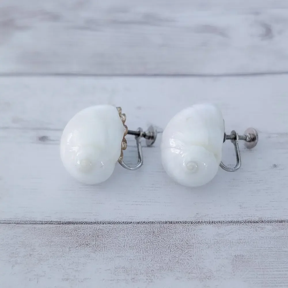 Vintage Screw On Earrings Chunky 3D Large Shell Beach Vibes
